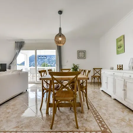 Vila Guzman - Anneida Calpe