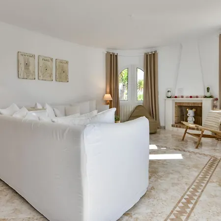 Guzman - Anneida Calpe