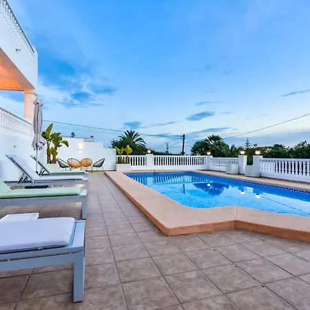 Guzman - Anneida Villa *