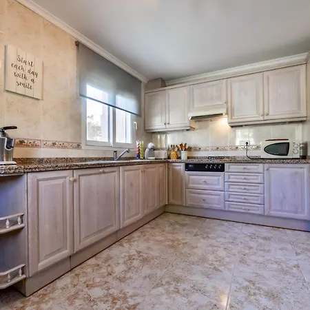 Villa Guzman - Anneida Calpe