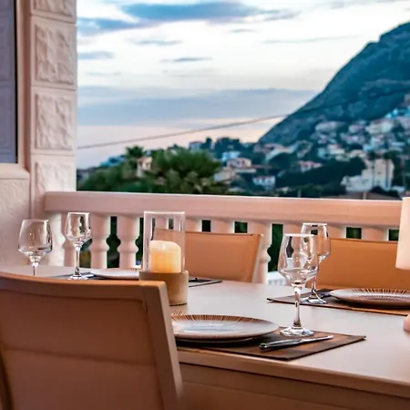 Guzman - Anneida Villa