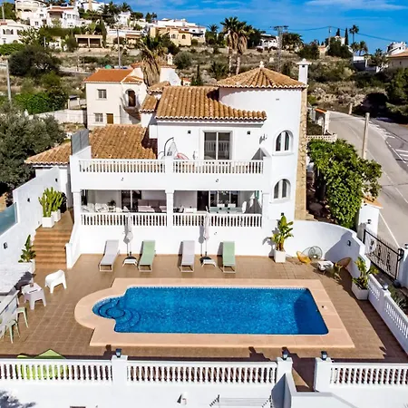 Guzman - Anneida Villa *