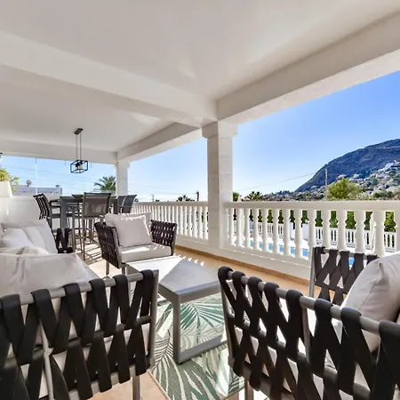 Villa Guzman - Anneida Calpe