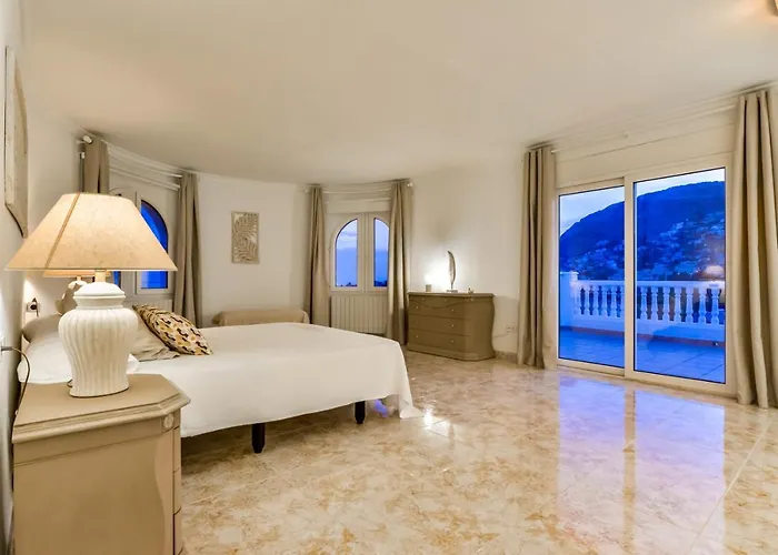 Guzman - Anneida Calpe