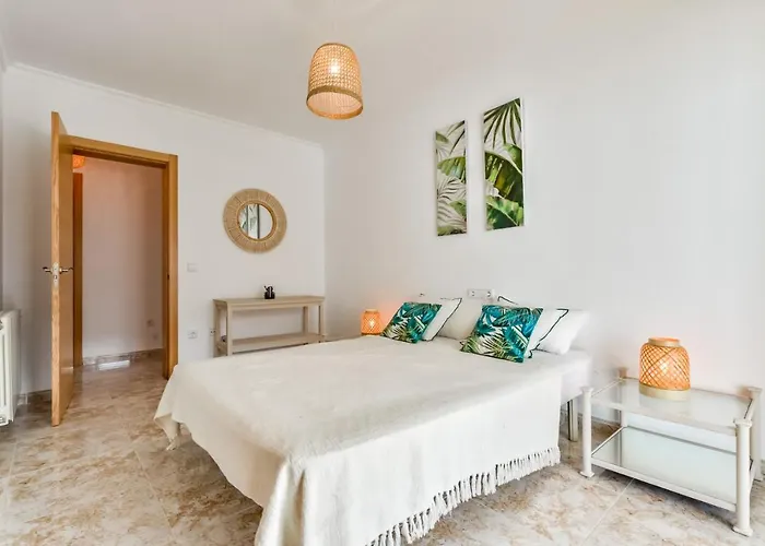 Guzman - Anneida Villa *