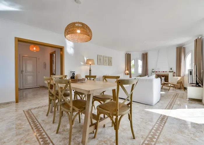 Villa Guzman - Anneida