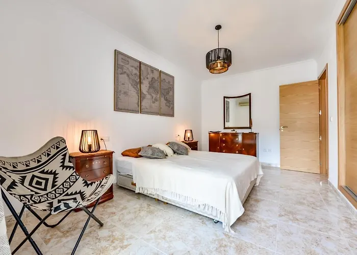 Guzman - Anneida Calpe